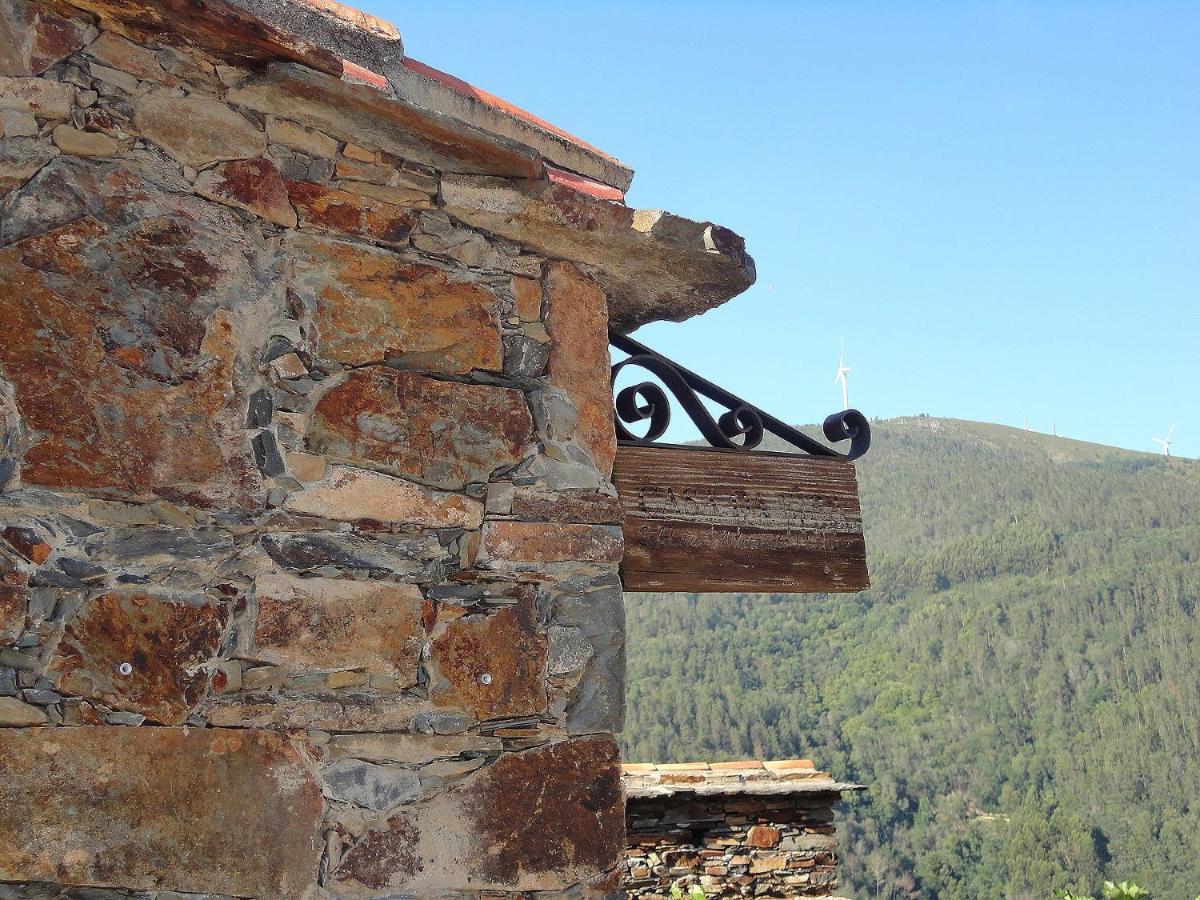 Hébergement de vacances Casa Dos Livros